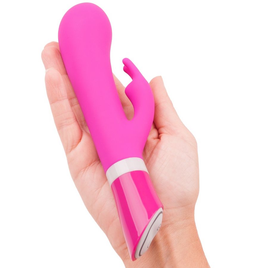 Imagen que nos facilita B SWISH de su producto erótico B SWISH - BWILD DELUXE BUNNY RABBIT VIBRATOR RASPBERRY para nuestra categoría "JUGUETES BIENESTAR |Vibradores|Vibradores Rabbit".