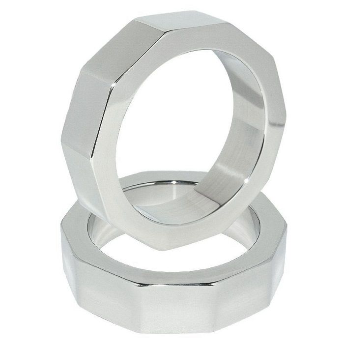 Imagen que nos facilita METAL HARD de su producto erótico METAL HARD - ANILLO PENE Y TESTÍCULOS NUT 55 MM para nuestra categoría "BDSM & BONDAGE |Artículos BDSM|Anillas pene metal BDSM".