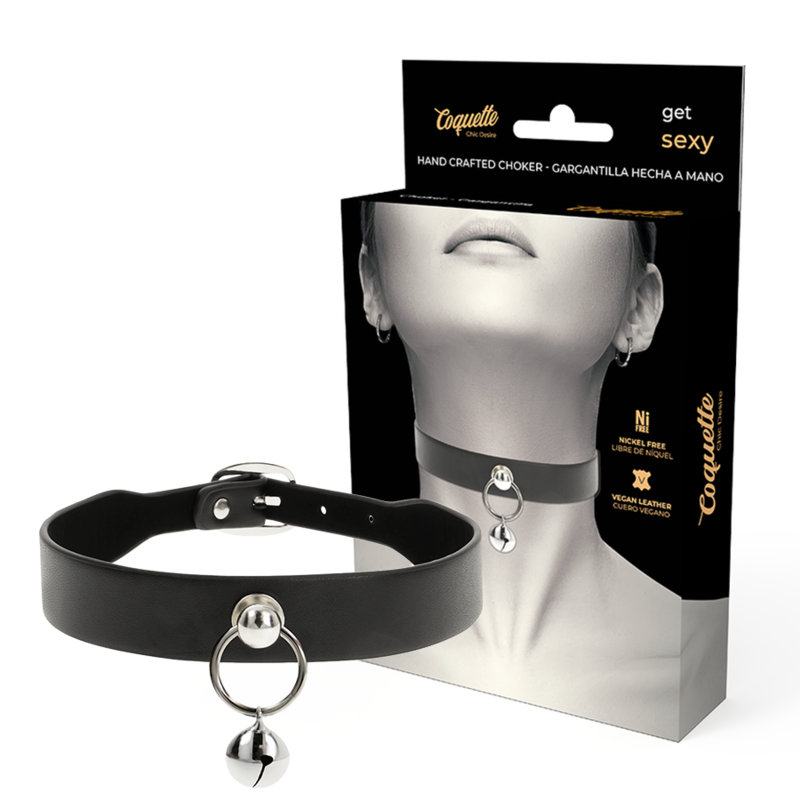 Imagen que nos facilita COQUETTE ACCESSORIES de su producto erótico COQUETTE CHIC DESIRE - COLLAR CUERO VEGANO ACCESORIO WOMAN CASCABEL/ARO para nuestra categoría "BDSM & BONDAGE |Bondage|Collares".