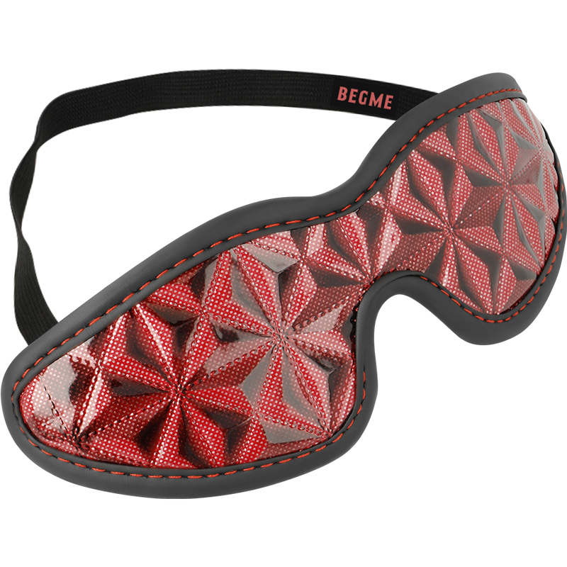 Imagen que nos facilita BEGME RED EDITION de su producto erótico BEGME - RED EDITION ANTIFAZ ELÁSTICO CON FORRO DE NEOPRENO para nuestra categoría "BDSM & BONDAGE |Bondage|Antifaces".