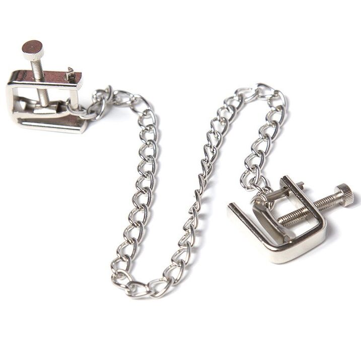 Imagen que nos facilita OHMAMA FETISH de su producto erótico OHMAMA FETISH - PINZAS METALICAS TORNILLO CON CADENA para nuestra categoría "BDSM & BONDAGE |Artículos BDSM|Pinzas Pezones BDSM".
