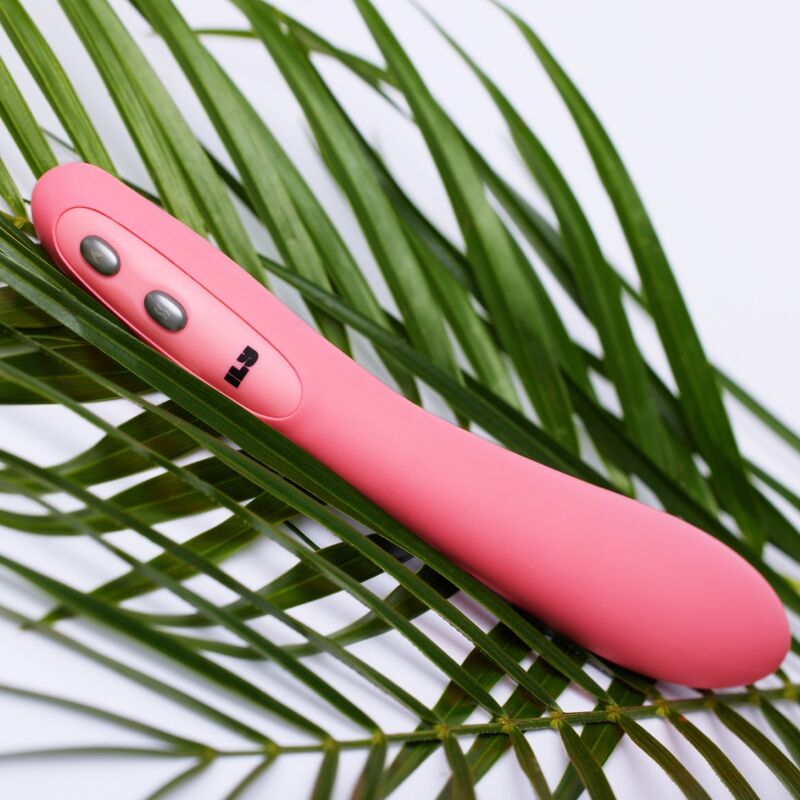 Imagen que nos facilita JE JOUE de su producto erótico JE JOUE - THE WAND VIBRADOR PUNTO G ROSA para nuestra categoría "JUGUETES BIENESTAR |Vibradores|Vibradores Punto G".