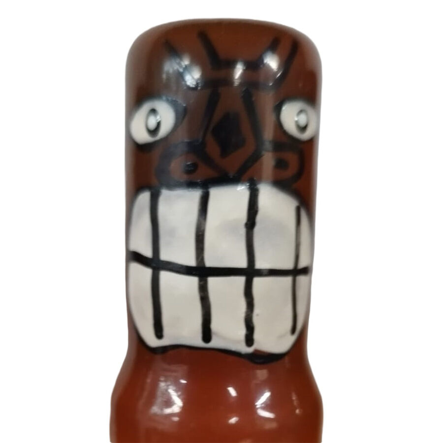 Imagen que nos facilita CONDOMERIE de su producto erótico CONDOMERIE - PRESERVATIVO DECORATIVO PINTADO A MANO TOTEM TIKI-FRIKI-02 para nuestra categoría "PRESERVATIVOS |Preservativos Divertidos".