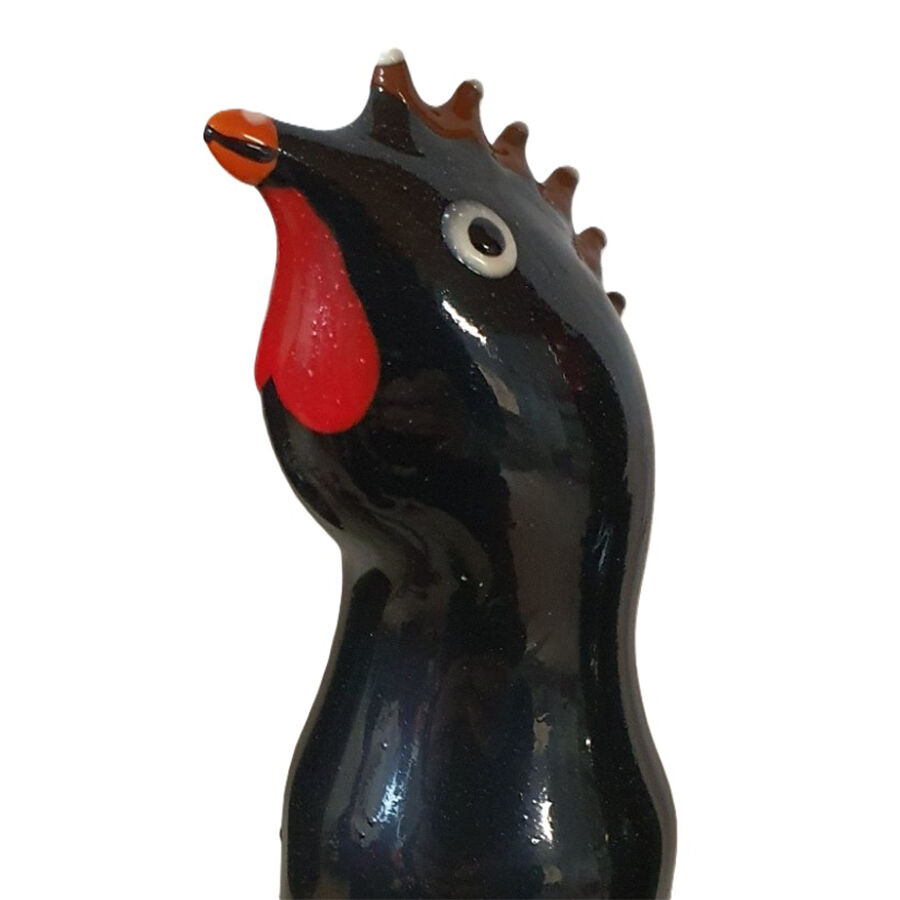 Imagen que nos facilita CONDOMERIE de su producto erótico CONDOMERIE - PRESERVATIVO DECORATIVO PINTADO A MANO GALLO NEGRO para nuestra categoría "PRESERVATIVOS |Preservativos Divertidos".