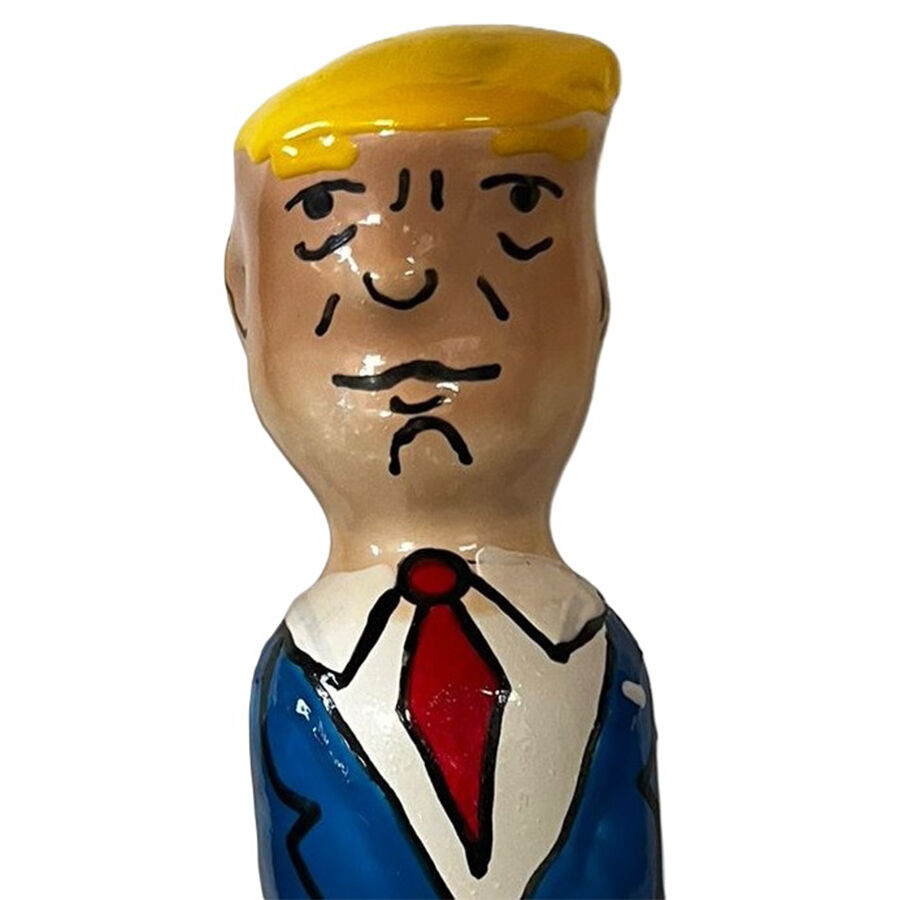 Imagen que nos facilita CONDOMERIE de su producto erótico CONDOMERIE - PRESERVATIVO DECORATIVO PINTADO A MANO TRUMP GRUÑÓN para nuestra categoría "PRESERVATIVOS |Preservativos Divertidos".