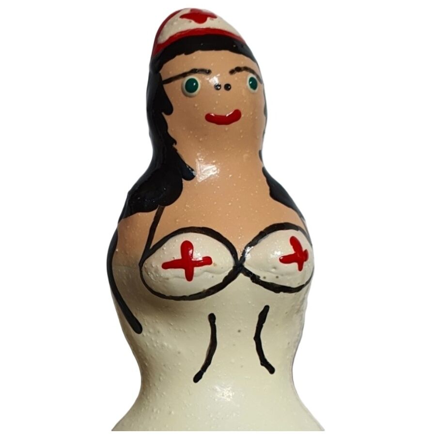 Imagen que nos facilita CONDOMERIE de su producto erótico CONDOMERIE - PRESERVATIVO DECORATIVO PINTADO A MANO ENFERMERA NEGRA para nuestra categoría "PRESERVATIVOS |Preservativos Divertidos".