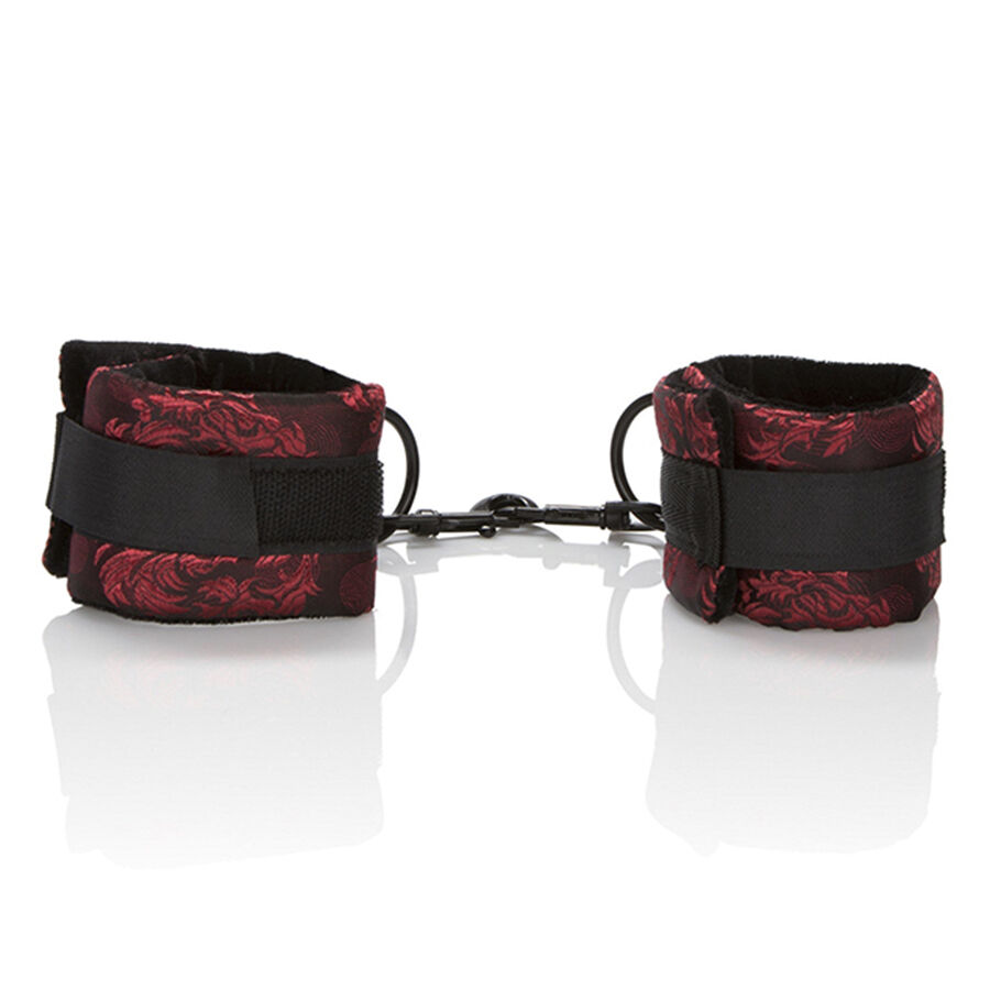 Imagen que nos facilita CALEXOTICS de su producto erótico CALEXOTICS - SCANDAL JUEGOS DE BRAZALETES UNIVERSALES para nuestra categoría "BDSM & BONDAGE |Bondage|Esposas".