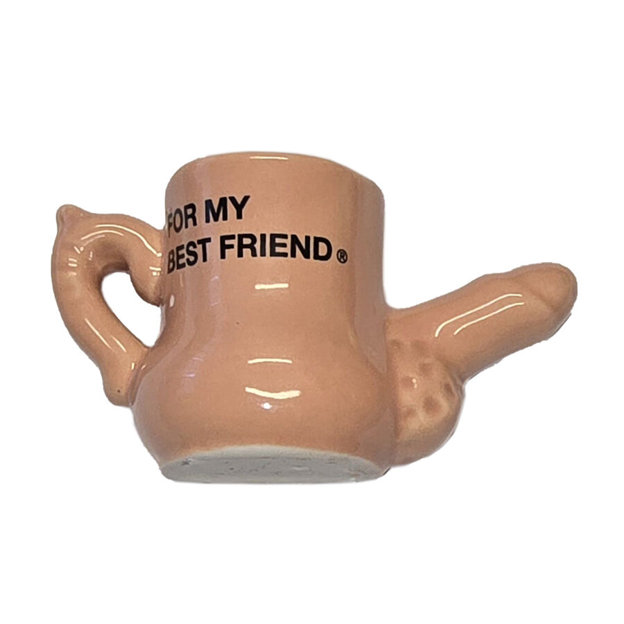 Imagen que nos facilita DIABLO PICANTE de su producto erótico DIABLO PICANTE – IMÁN TAZA CERÁMICA CON PENE EN RELIEVE “FOR MY BEST FRIEND” para nuestra categoría "ARTÍCULOS VARIOS|Articulos divertidos".