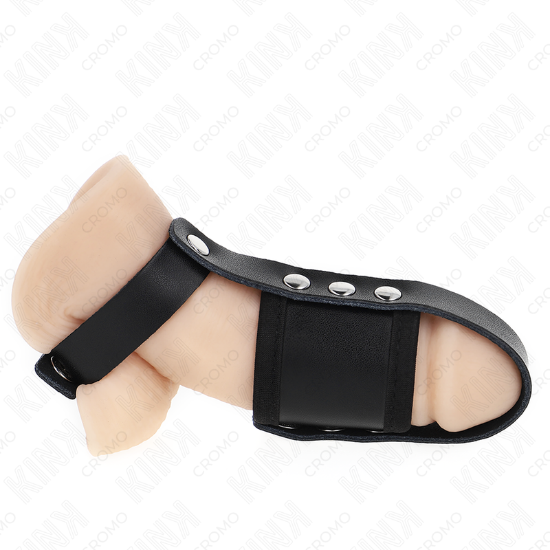 Imagen que nos facilita KINK RING POWER de su producto erótico KINK - ANILLO JAULA PENE CUERO CON CORREA DIVISORIA DE BOLAS RECUBIERTO AJUSTABLE para nuestra categoría "BDSM & BONDAGE |Artículos BDSM|Anillas pene metal BDSM".