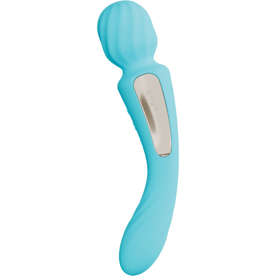 Imagen que nos facilita LELO de su producto erótico LELO - SWITCH VIBRADOR WANDA ESTIMULACIÓN DOBLE CELESTE para nuestra categoría "JUGUETES BIENESTAR |Vibradores|Vibrador WAND".