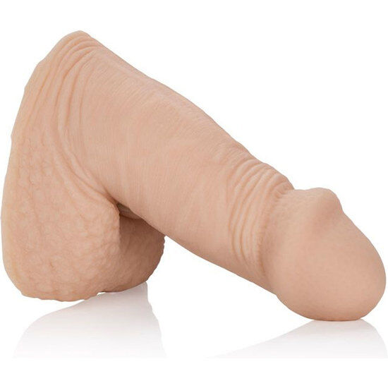 La marca CALEXOTICS nos facilita esta imagen de su producto CALEXOTICS - PACKING PENIS PENE REALÍSTICO 12.75 CM NATURAL para nuestro catálogo.