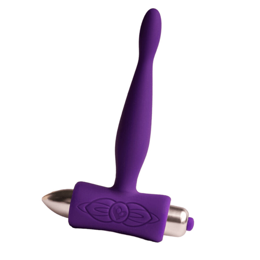 La marca ROCKS-OFF nos facilita esta imagen de su producto ROCKS- OFF - PETITE SENSATIONS TEAZER PLUG ANAL VIBRADOR MORADO para nuestro catálogo.