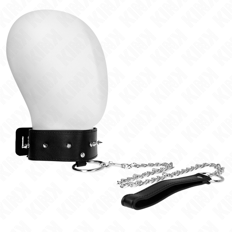 La marca KINK COLLAR & GAG nos facilita esta imagen de su producto KINK - COLLAR CON CORREA 65 CM CON TACHUELAS PLATEADAS MODELO 2 AJUSTABLE 36-43 CM X 5 CM para nuestro catálogo.