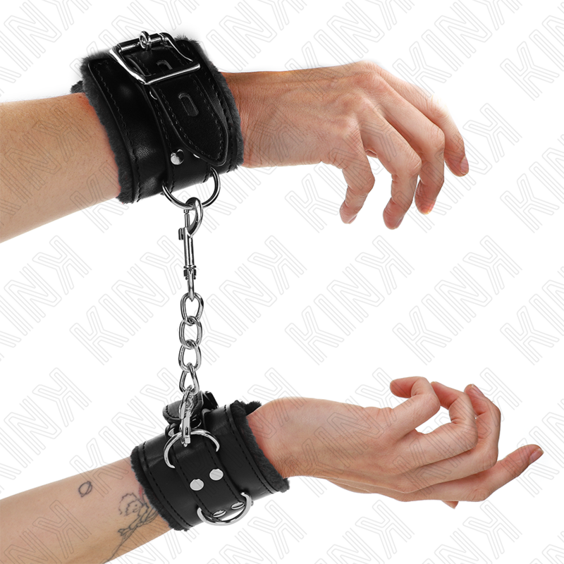 La marca KINK WRIST RESTRAINT nos facilita esta imagen de su producto KINK - MUÑEQUERAS FORRADAS NEGRO CON CORREA NEGRO AJUSTABLE 20-29 CM X 5.5 CM para nuestro catálogo.