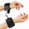 La marca KINK WRIST RESTRAINT nos facilita esta imagen de su producto KINK - MUÑEQUERAS ESTILO MAZMORRA CON CERRADURA NEGRO AJUSTABLE 21-28 CM X 5.5 CM para nuestro catálogo.