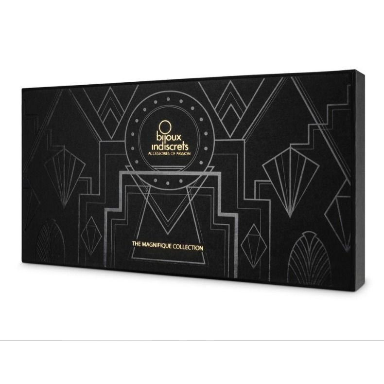 La marca BIJOUX MAGNIFIQUE nos facilita esta imagen de su producto BIJOUX - MAGNIFIQUE COLLAR METLICO CON FLECOS DORADO para nuestro catálogo.