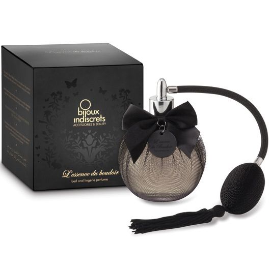 La marca BIJOUX ACCESORIES OF PASSION nos facilita esta imagen de su producto BIJOUX - ESENCIA DE BOUDOIR PERFUMADOR DE SABANAS 100 ML para nuestro catálogo.